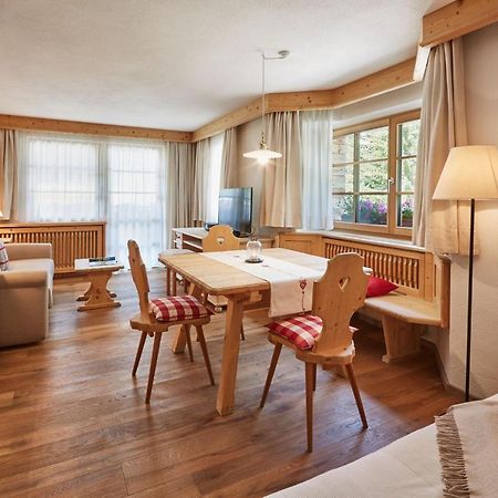Residence Villa Al Sole コルヴァーラ・イン・バディーア エクステリア 写真